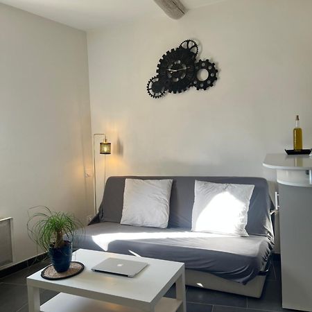 Cosy Studio Hyper Centre Avec Kitchenette & Climatisation Carpentras Exterior foto